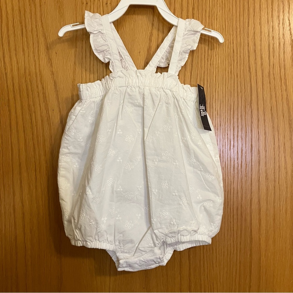 Osh Kosh White Eyelet Baby Romper, Ruffle Straps. New with tag. 24 months